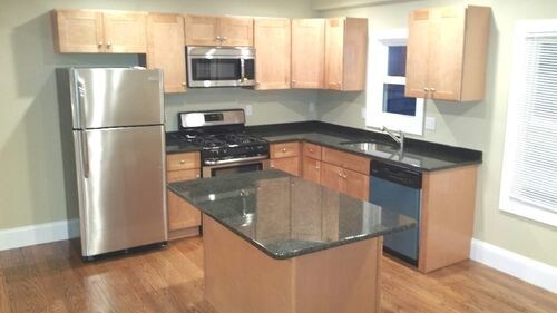 Foto principal - 737 Parker St