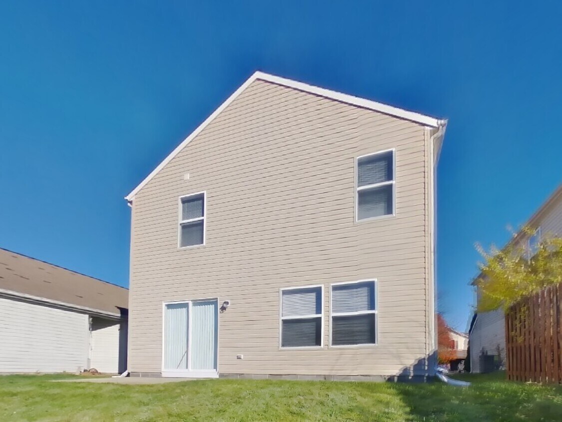 Building Photo - 5664 Cheval Dr