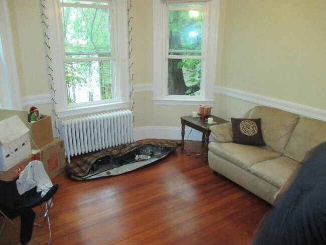 Foto del edificio - 29 Montcalm Ave
