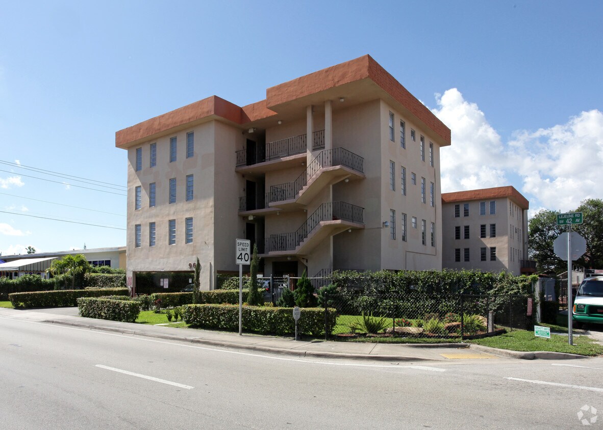 Primary Photo - Vegas Apartments