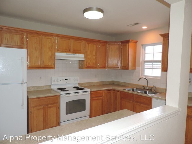 Building Photo - 107 SE 601st Rd