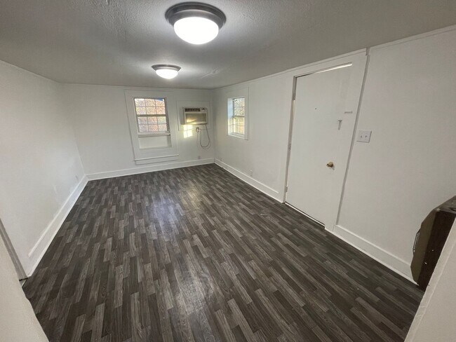 Foto del edificio - House for rent downtown!