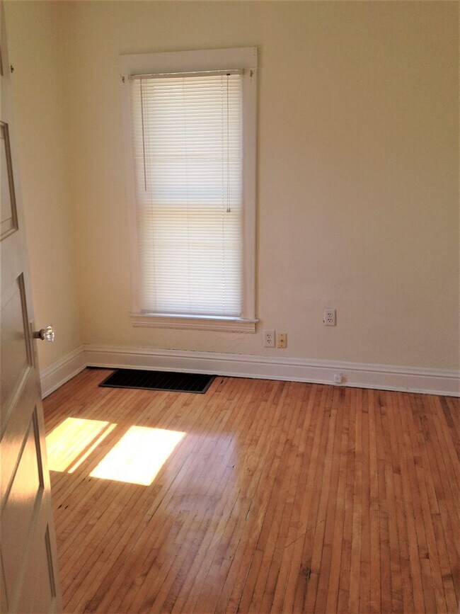 Foto del edificio - 2 bed 1bath House