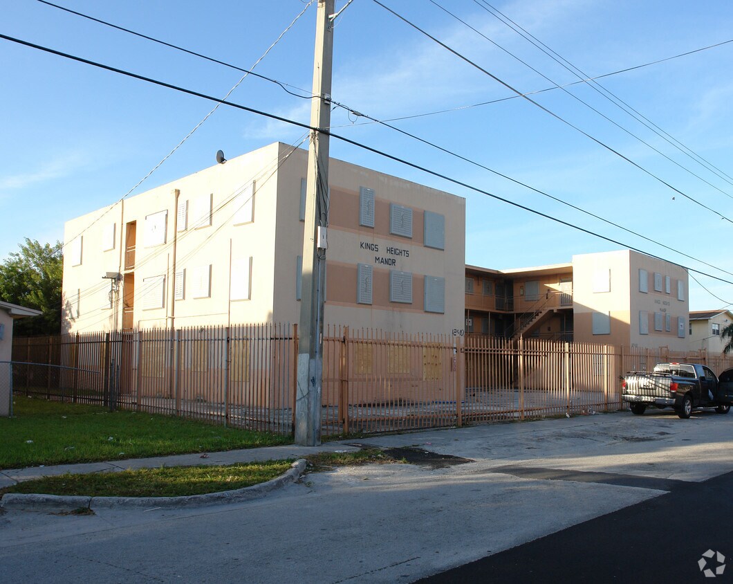 Primary Photo - 1240 NW 61st St