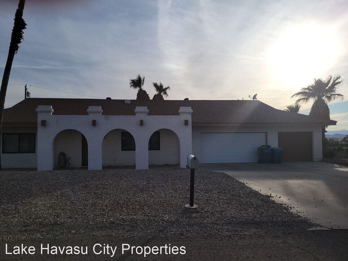 Foto principal - 2 br, 2 bath House - 495 Highland Dr