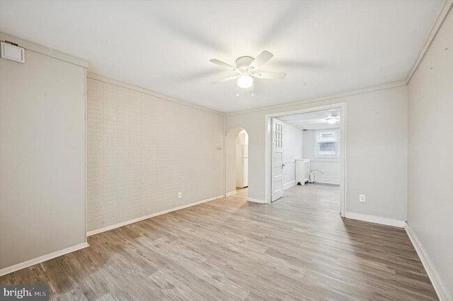 Foto del edificio - 6619 Guyer Ave