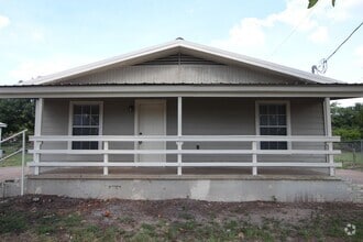Building Photo - 1016 Bennett Ave
