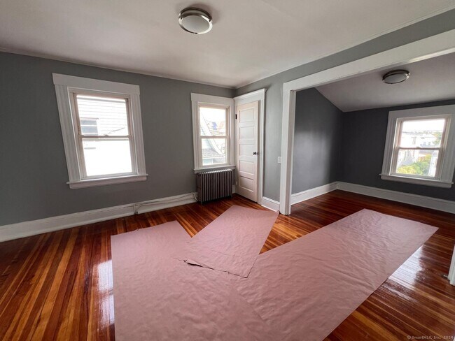 Building Photo - 1155 Lindley St