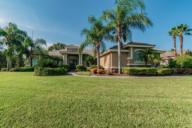 Building Photo - 5 Bedroom 3.5 Bath 3 Car Garage Pool Home
