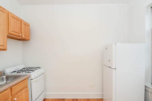 Foto del edificio - 4856 N Damen Ave