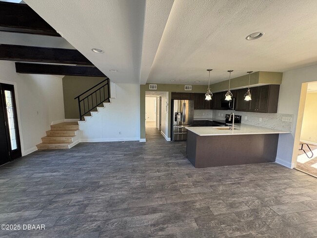 Foto del edificio - 6088 S Williamson Blvd