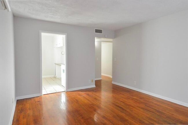 Foto del edificio - 801 N 48th St