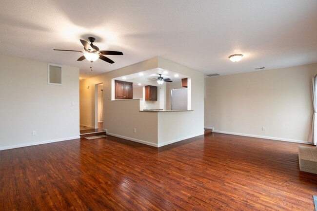 Foto del edificio - CALL US TODAY AT (505) 808-6467 TO SCHEDULE A CONVENIENT SHOWING
