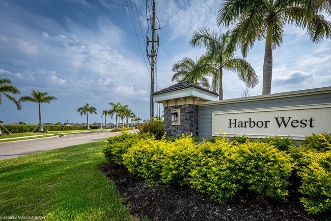 Building Photo - EXECUTIVE WATERFRONT POOL HOME IN GATED COMMUNITY