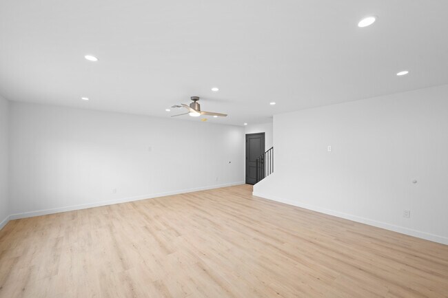 Building Photo - 11227 Haskell Ave