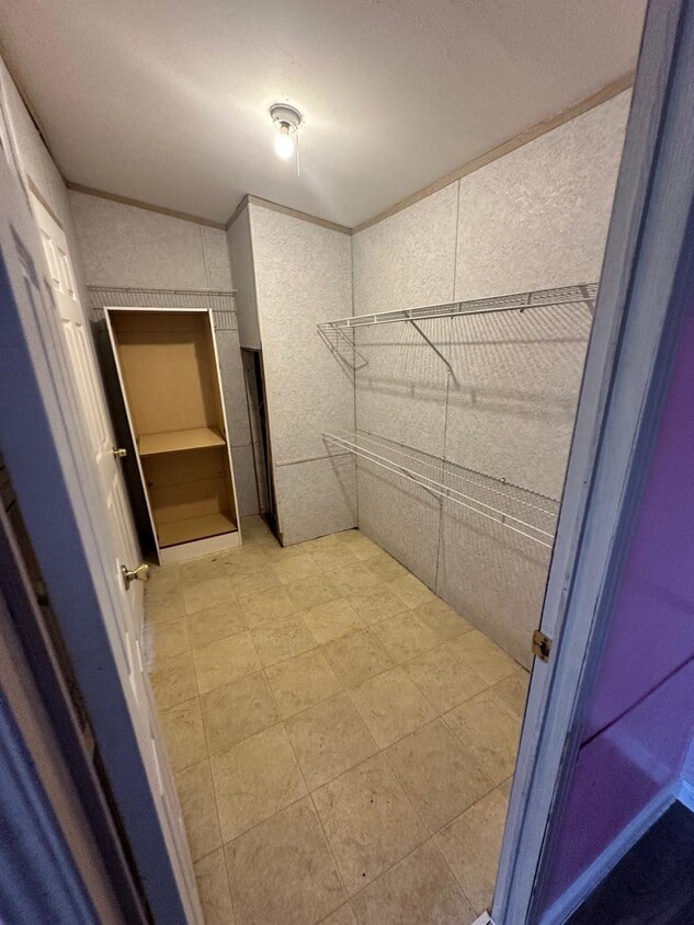 Building Photo - 8623 Bloombury Ln