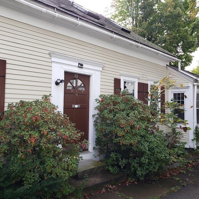 Primary Photo - 40 4th St