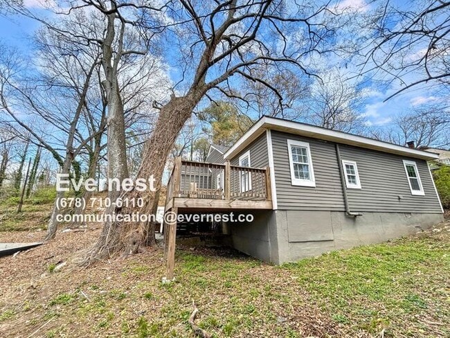 Building Photo - 2028 Arlington Cir NW