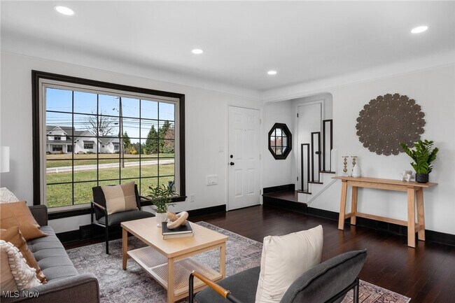Foto del edificio - 5205 Harper Rd