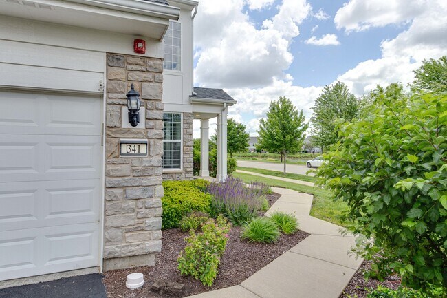 Building Photo - 341 Devoe Dr