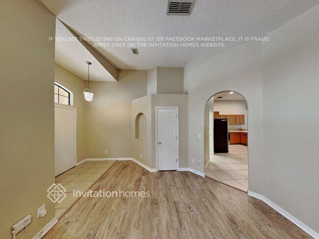 Building Photo - 2166 Bexley Dr