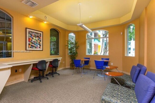 Foto del edificio - 6001 SW 70th St