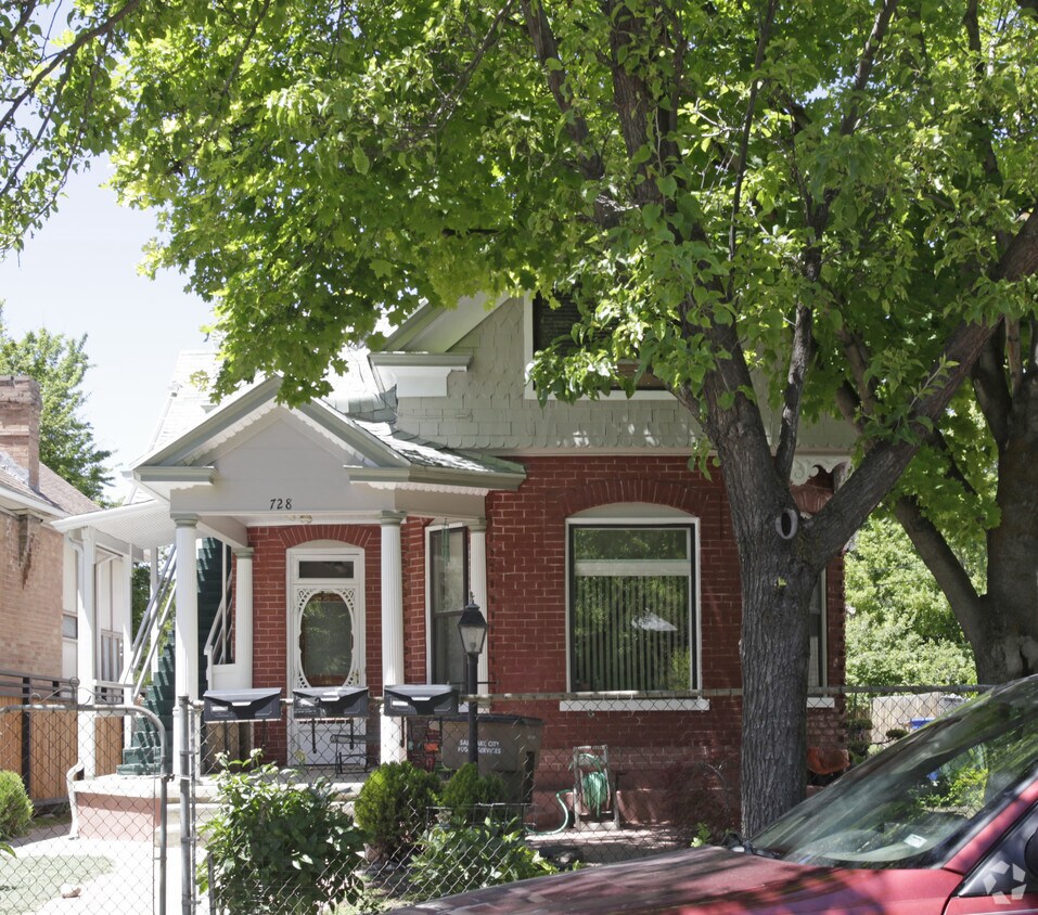 Foto del edificio - 728 S Green St