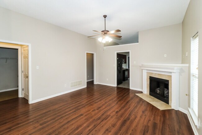 Foto del edificio - 10229 Cottage Farms Dr