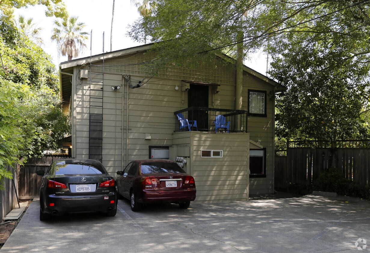 Building Photo - 2204 N St