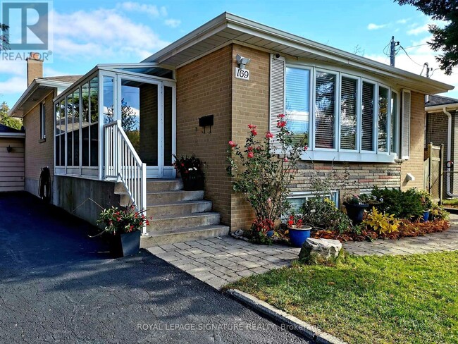 Photo du bâtiment - 169 Norfolk Ave