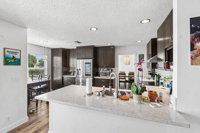 Foto del edificio - 7366 Ashley Shores Cir
