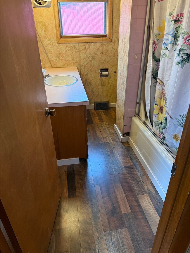 Foto del edificio - 1284 Cambria St