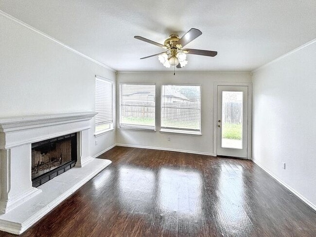 Building Photo - Beautiful 3-Bedroom Home: Comfort, Conveni...