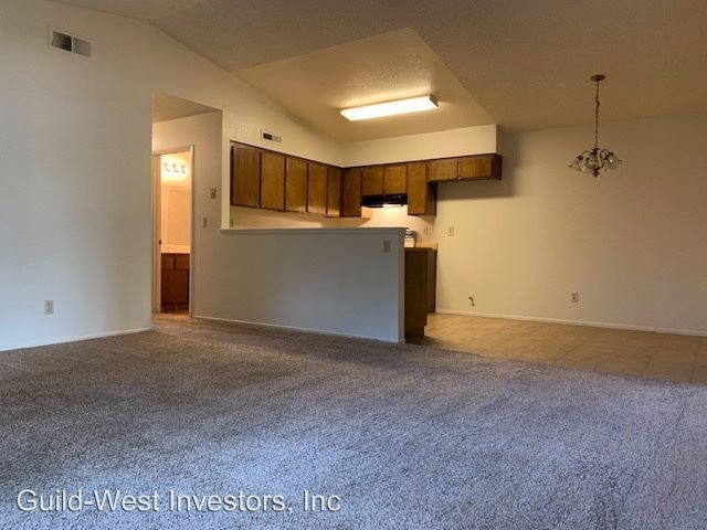 Building Photo - 3 br, 2 bath House - 618 Lassen Way