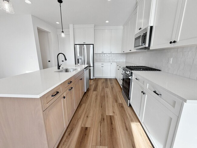 Foto del edificio - Brand-New 3-Bed Rental in Molinari Park HOA – Near Parks, Schools & Shopping