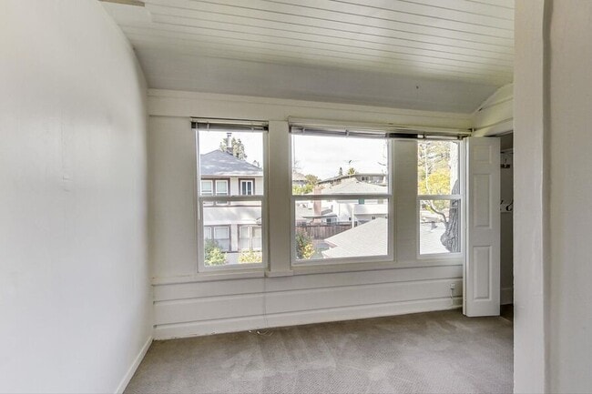 Foto del edificio - 159 Emerson St