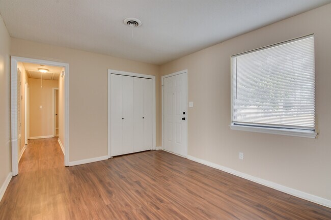 Building Photo - 3547 Stoney Brook Rd