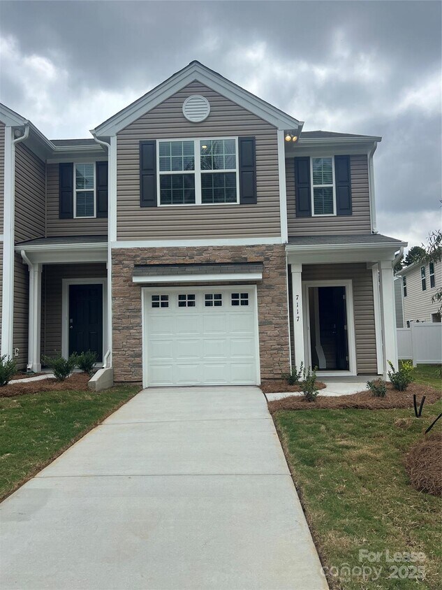 Foto principal - 7117 North Mills Rd