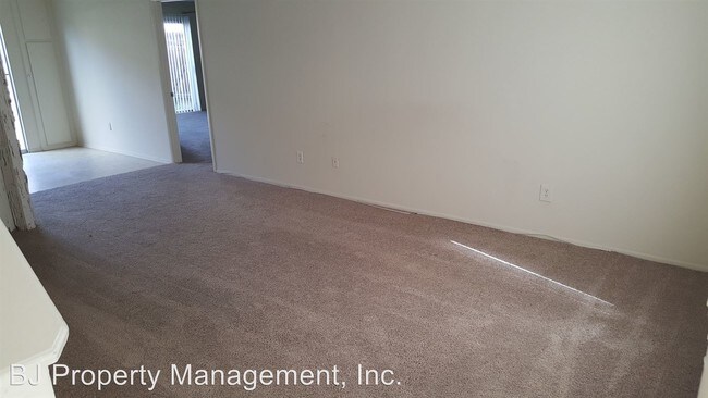 Foto del edificio - 3581 Farquhar Ave