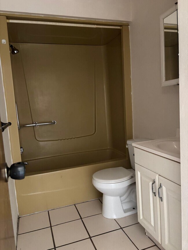 Foto del edificio - 2500 Harn Blvd