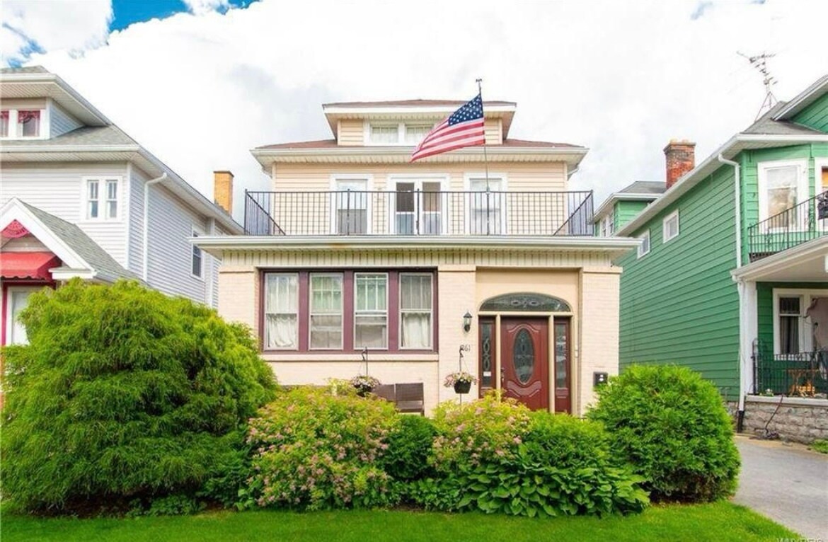 Foto principal - 261 Sterling Ave