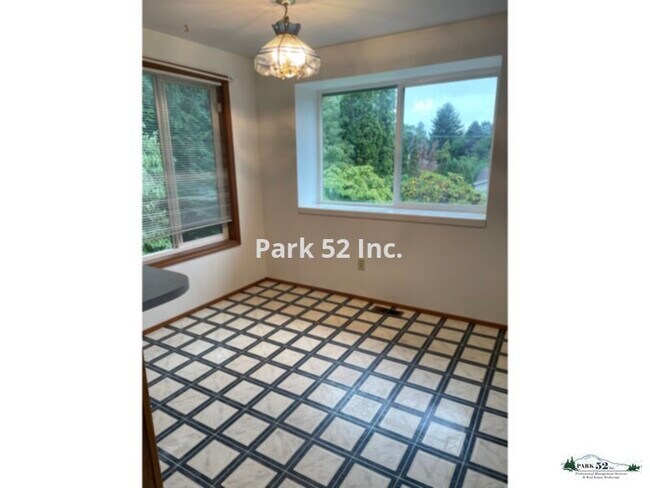 Building Photo - 9915 Zircon Dr SW