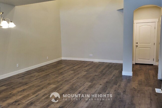 Building Photo - 4203 W 1960 N