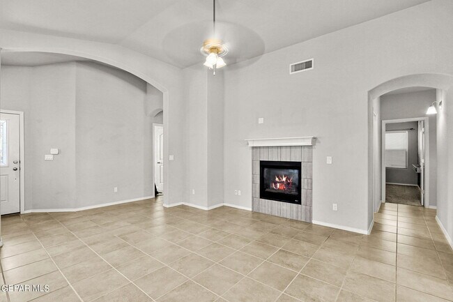 Building Photo - 800 Spofforth Rd