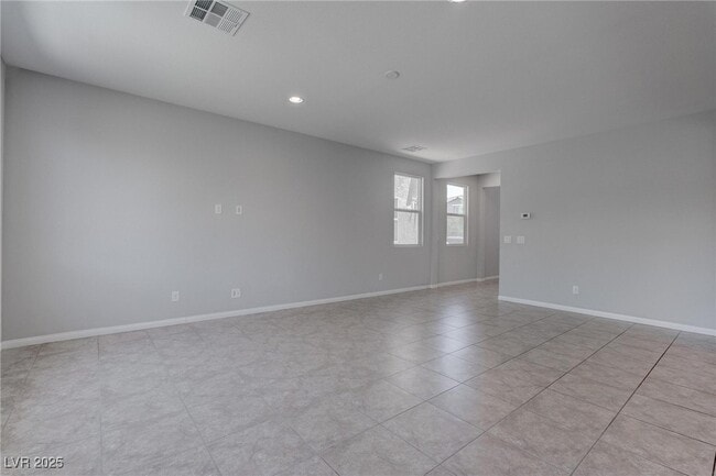 Building Photo - 114 Manzanita Falls Ave