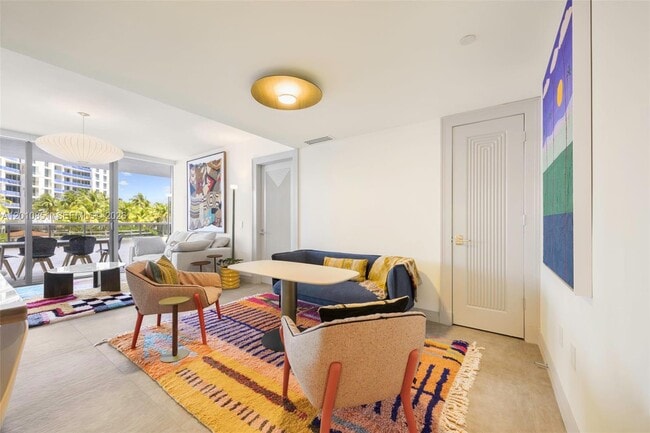 Building Photo - 5875 Collins Ave