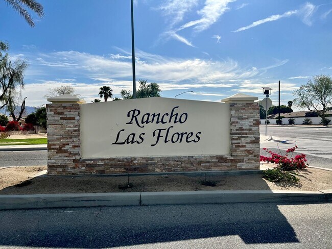 Foto del edificio - COMING SOON!! SPACIOUS 6 Bedroom 3 Bathroo...