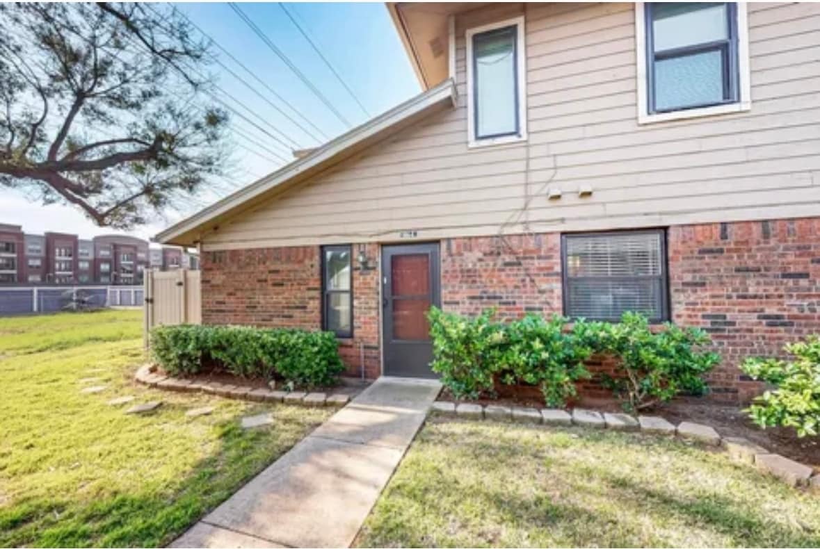Foto principal - 2240 Tarpley Rd