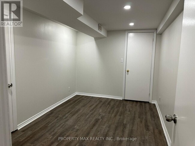 Building Photo - 89 Bow Valley Dr