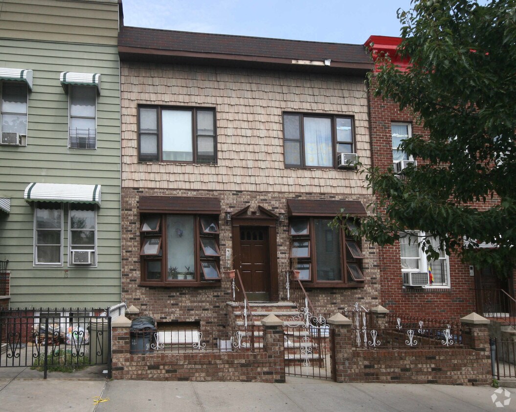Primary Photo - 747 41st St